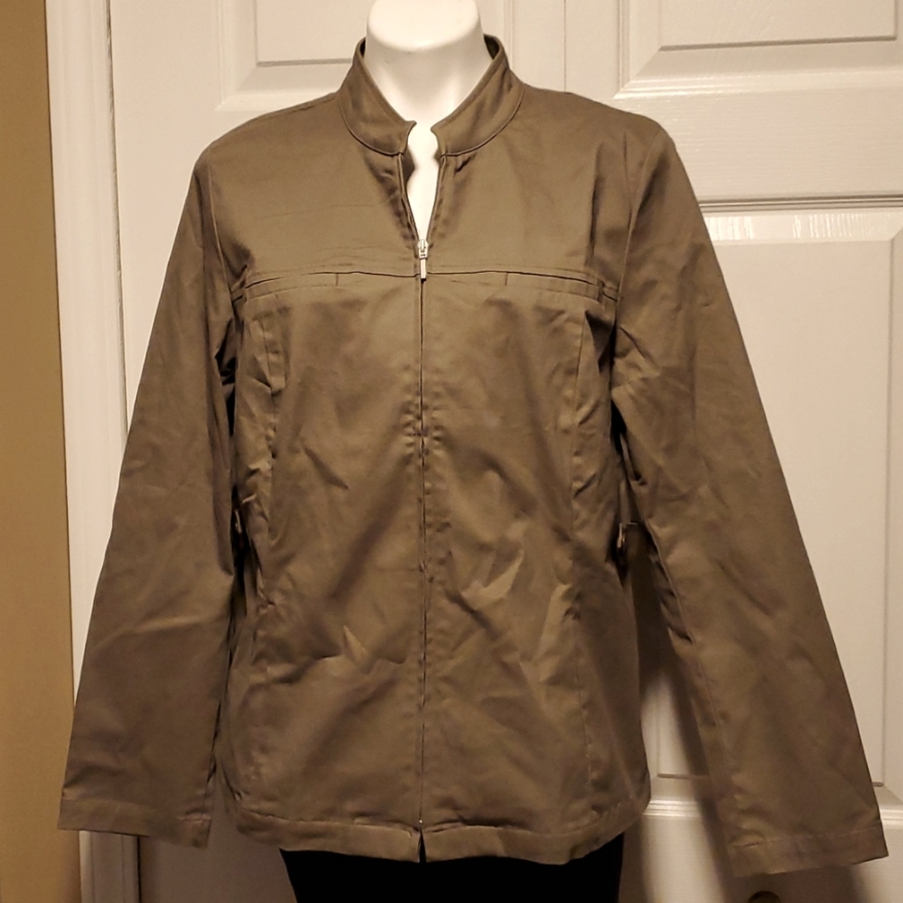NWOT Appleseed's Zip-Down Women's Olive Green Light Jacket - Size Large